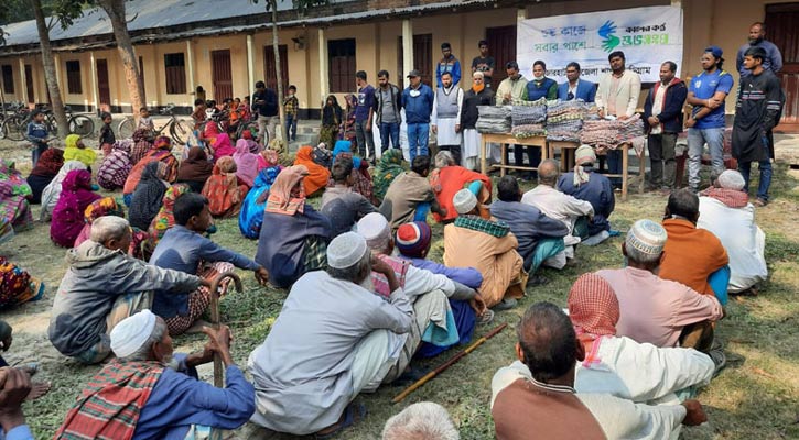 Bashundhara Group distributes blankets among cold-hit people in Kurigram